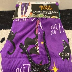 NWT - Ladies Hocus Pocus Joggers. Size XL.
